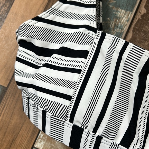 Large black and white lightly padded swim top - Picture 3 of 9